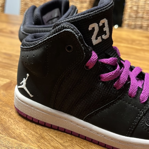 Air Jordans Flight 4’s - Picture 5 of 8